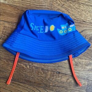 Kids swim sun hat bucket hat. Speedo UPF50+